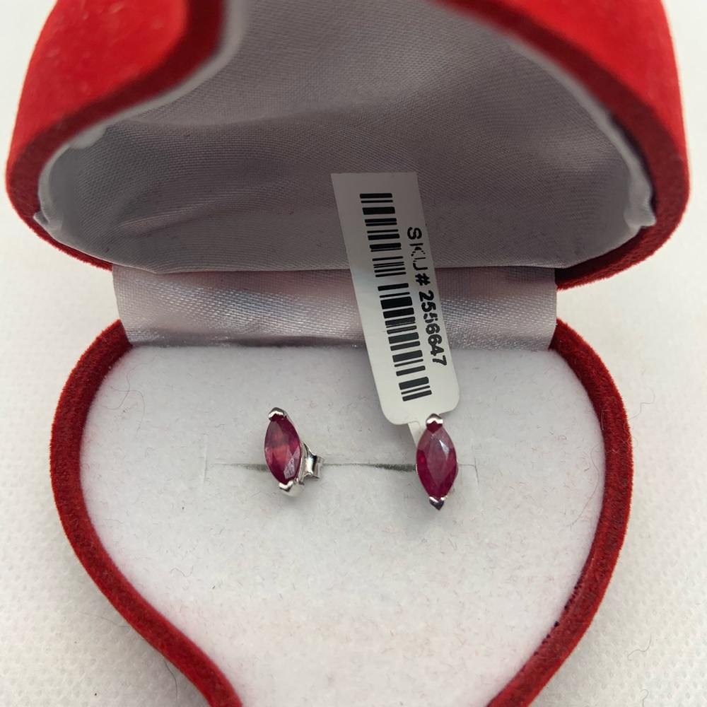 RUBY STUD EARRINGS - Picture 4 of 8